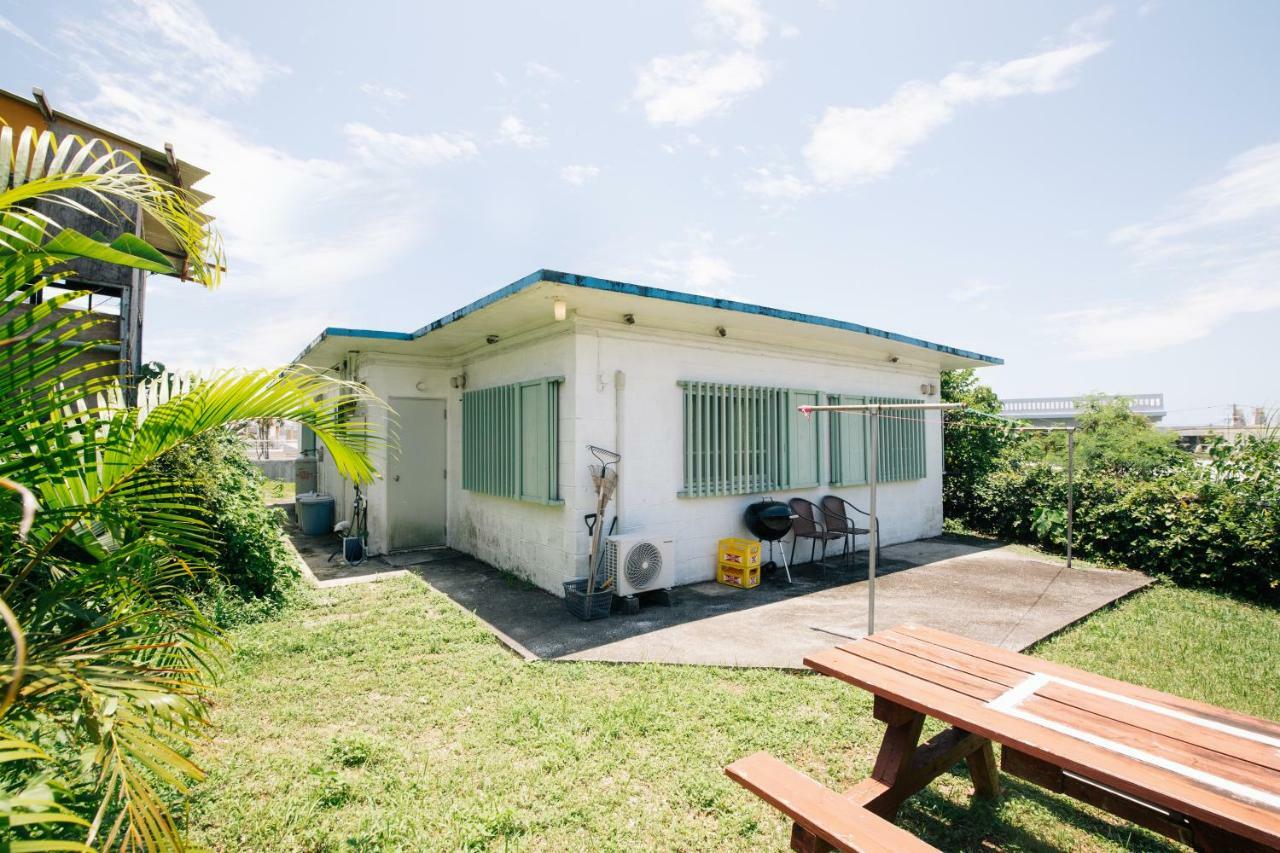 Whale Okinawa Hotel Kadena Eksteriør billede