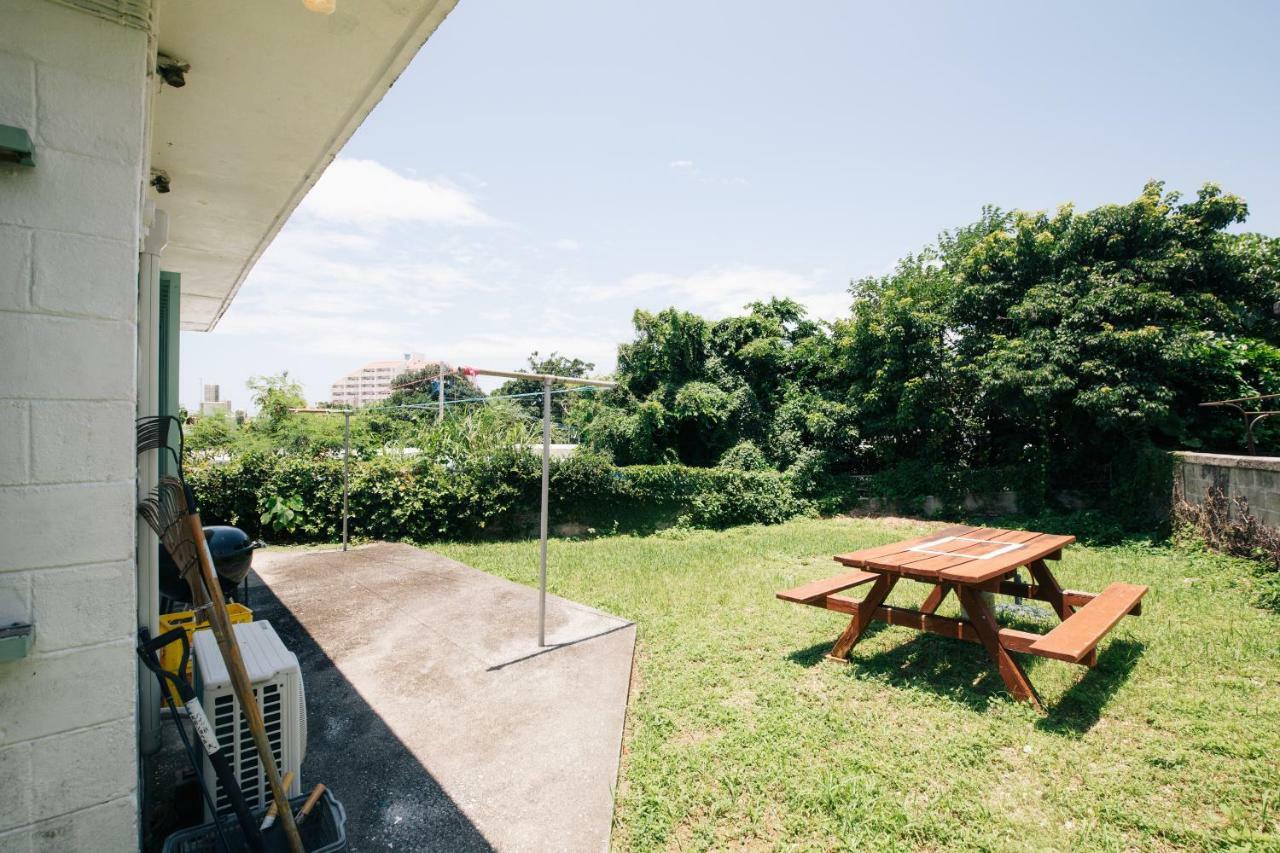 Whale Okinawa Hotel Kadena Eksteriør billede