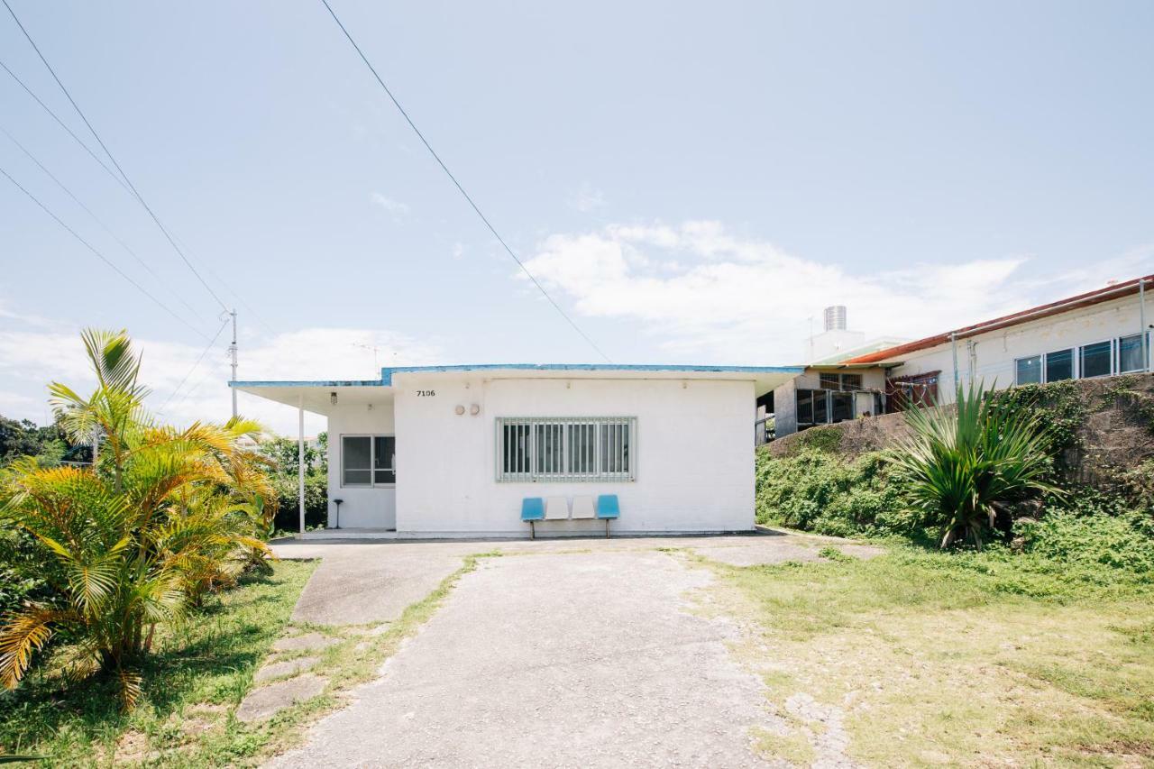 Whale Okinawa Hotel Kadena Eksteriør billede