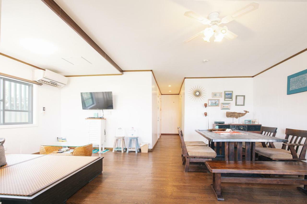 Whale Okinawa Hotel Kadena Eksteriør billede
